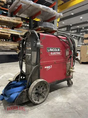 Lincoln Maxtrac Electric Power MIG 256 Welder K3068
