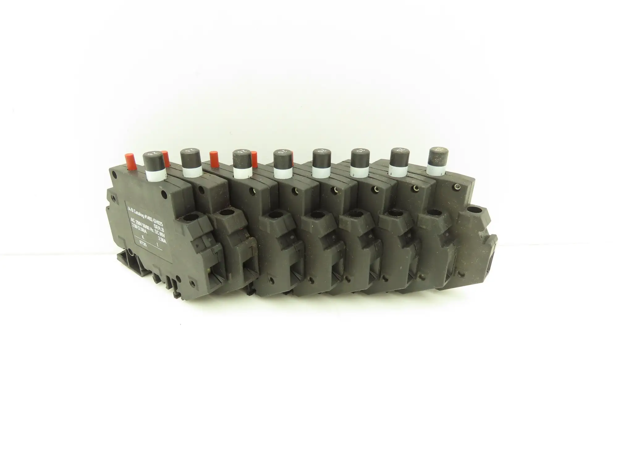 Allen Bradley 1492-GH025 Mini Circuit Breaker 2.5 Amp 1-Pole 250VAC Lot of 8