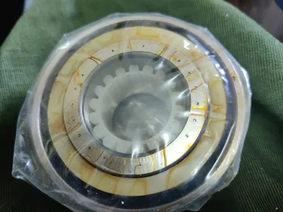 NEW S.K.F SKF - 440190 A
