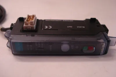 USED KEYENCE FS-T2P FST2P FIBER OPTIC SENSOR