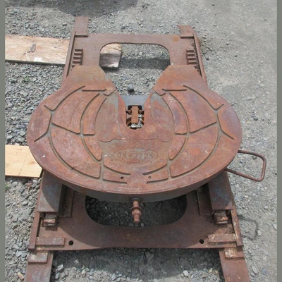 Single Axle Converter Dolly with Fifth Wheel Assembly
