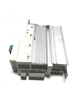 Lenze E82EV551-4C200 Vector Frequency Inverter