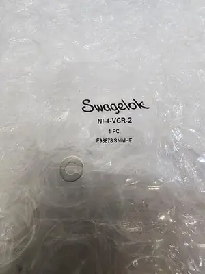 SWAGELOK NI-4-VCR-2 SEAL FITTING (LOT OF 4)