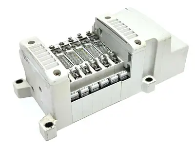 VV5QC21-06N3MD0-S | SMC  Base Mounted Manifold VQC 2000 Series - Used
