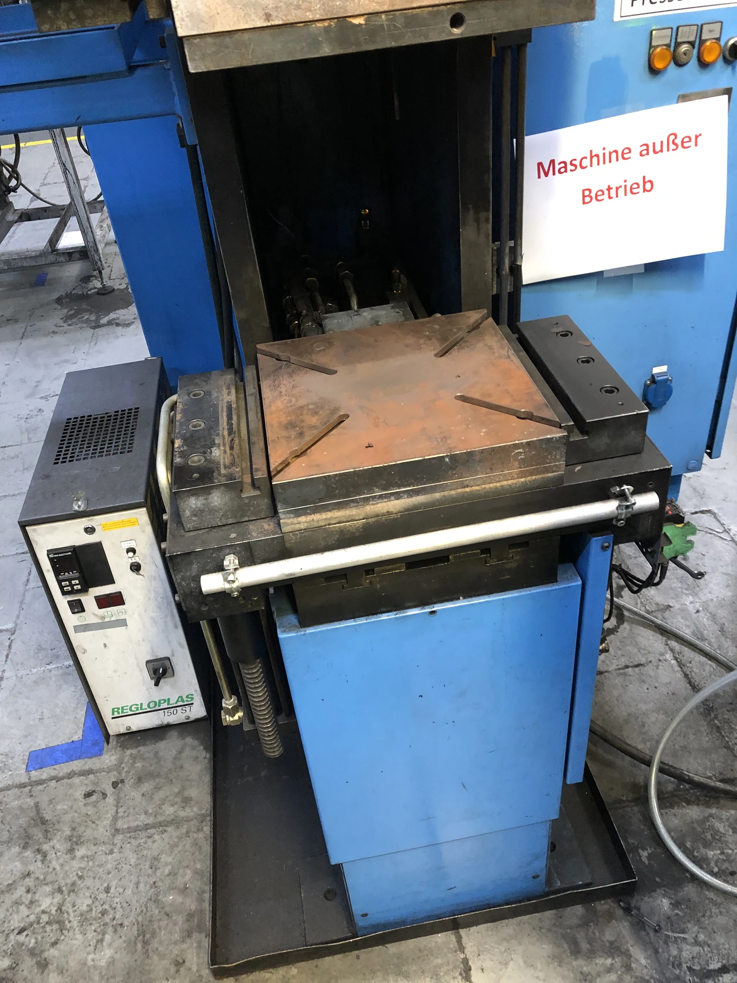 300mm x 300mm LWB Steinl Hydraulic Press 30 Ton