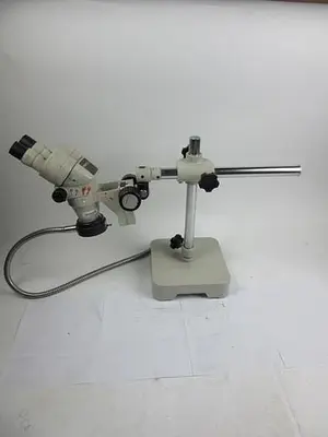 Nikon Microscope with fibre light