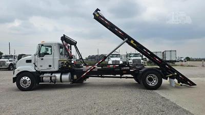 New | in-Stock 2027 MACK MD7 Rolloff Trucks Texas US | Roll Off Truck World #1491899