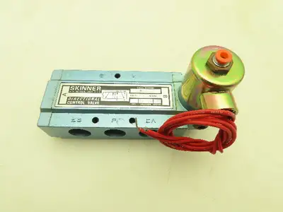 Honeywell Skinner S3R0AGLX Directional Control Valve 5-Way 2 Pos 120V 150 PSI