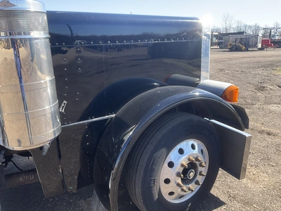 USED 2000 PETERBILT 379