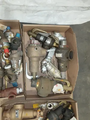 PALLET OF ASSORTED RELIEF VALVES, FARRIS, ALLIED VALVE, DRESSER, CROSBY