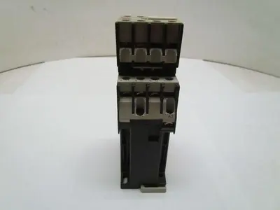 Telemecanique LP1D0901BDREQ3526G22 Contactor Relay 24 VDC Coil