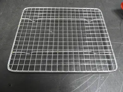 Used Isaac Peoria Used Winco PGW-810 8" x 10" Half-Size Footed Chrome Plated Steel Wire Cooling Rack / Pan Grate C IP Food, Restaurant, & Bakery Parts & Accessories Illinois US | Falcon Restaurant Supply #1376653