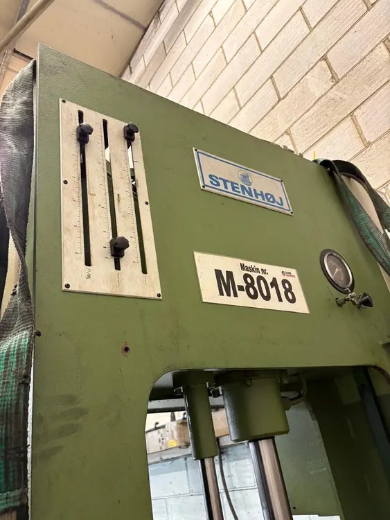 1994 STENHOJ 10 TON LP Presses | Bowland Trading Ltd