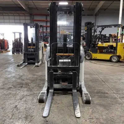 USED 2016 CROWN RR5725-45