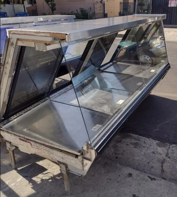 101-0080 Hussmann 16’ Slant Glass Deli Cases