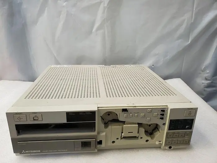 MITSUBISHI COLOR VIDEO COPY PROCESSOR CP110U