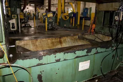 USED 1989 MINSTER 400 TON SSDC PRESS