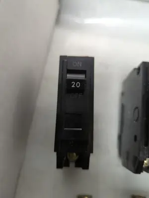 Used GE THQB120 Switchgears Ohio US | Surplus Asset Holdings #1184904