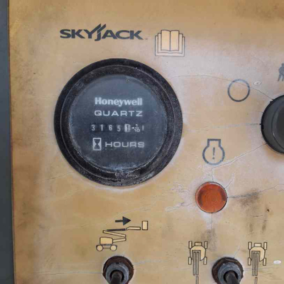 USED 2015 Skyjack SJ46AJ