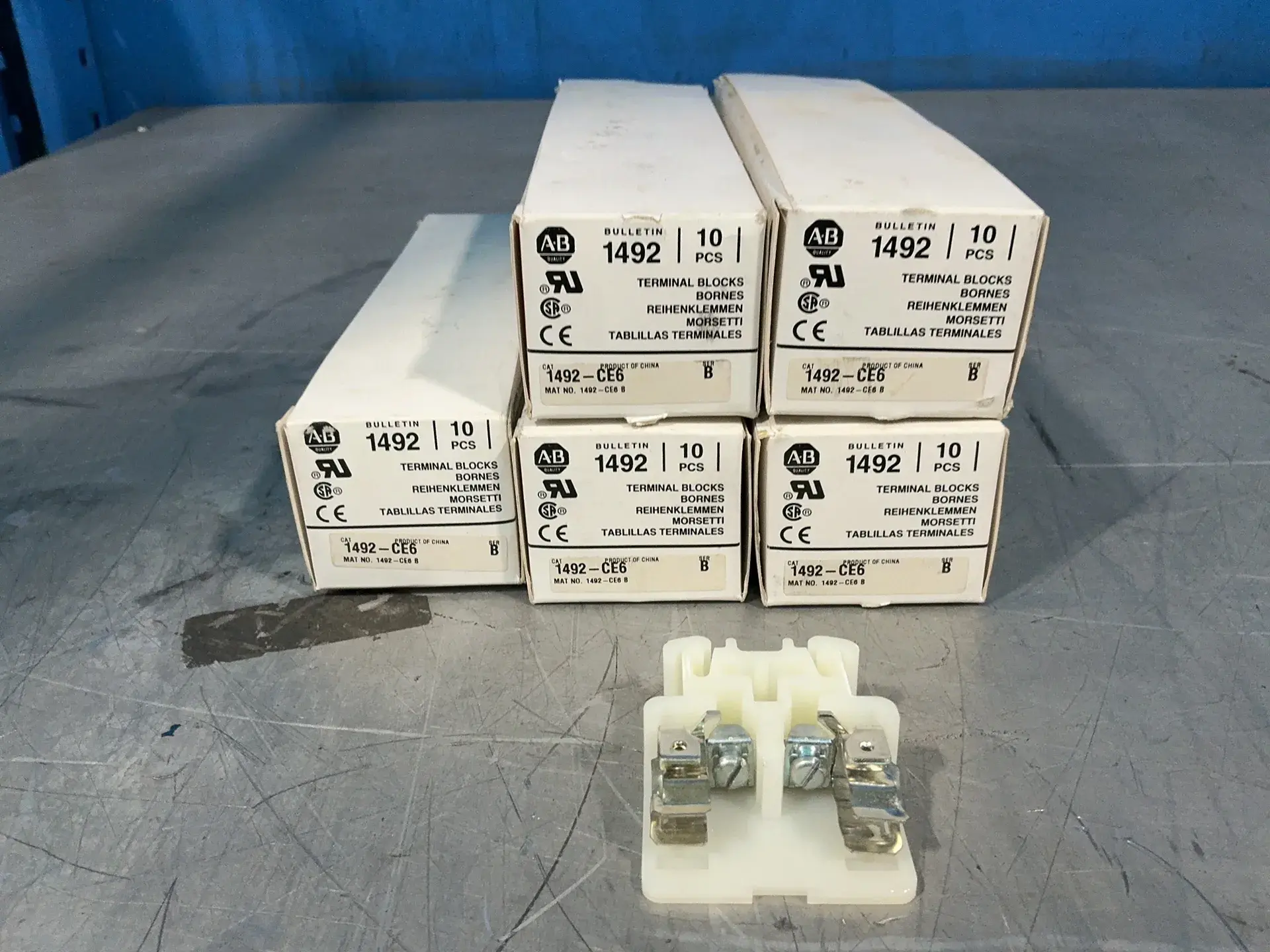 Used ALLENBRADLEY 1492CE6 Terminal Blocks Ohio US | HGR 24 #1463265