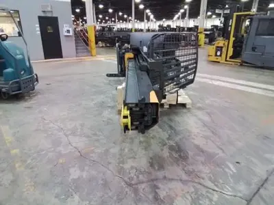 USED 2020 CROWN RMD6095S-32