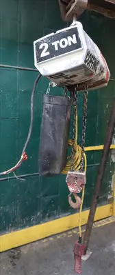 USED COFFING HOISTS EC.4008.3