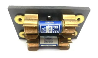 USED BUSSMANN FUSEBLOCK 2-POLE
