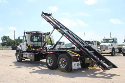 New | in-Stock 2026 MACK GRANITE 64BR Rolloff Trucks Texas US | Roll Off Truck World #1491904