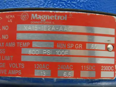 Magnetrol XA15-1E2A-AAQ Displacer Level Switch 120/240VAC 800psi 100°F 2.5"NPT