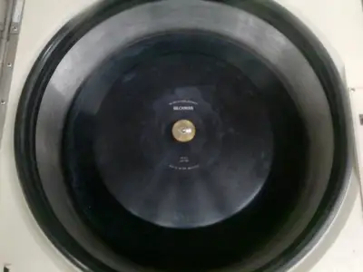 Beckman Coulter J6-MC High-Capacity Refrigerated Floor Centrifuge w/ Rotor