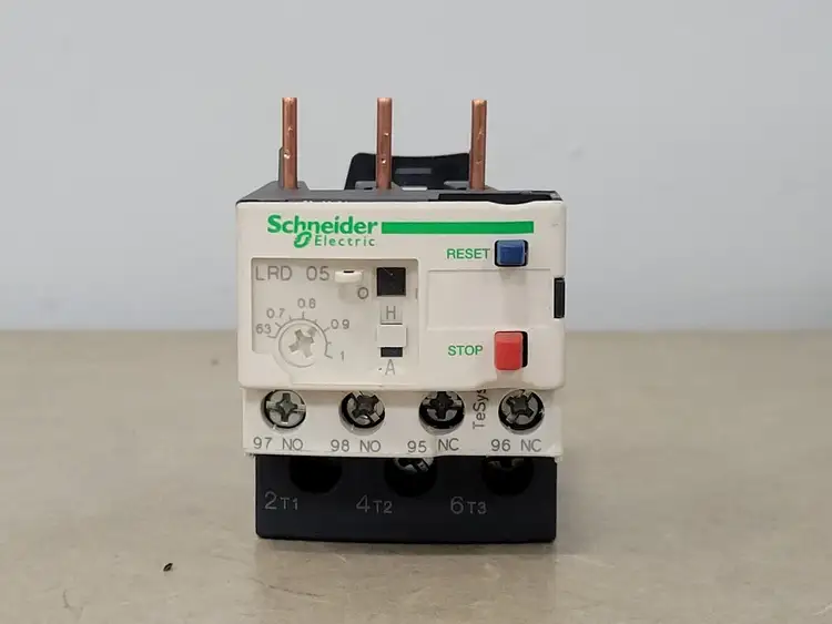 Used SCHNEIDER ELECTRIC LRD 05 Misc Electrical & Power Parts British Columbia CA | Lenmark #246630