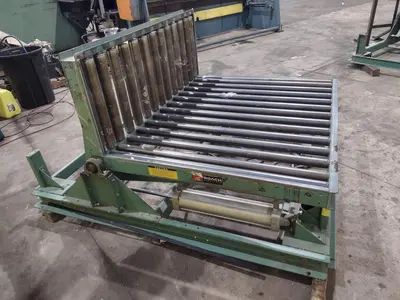 60" x 48" ROACH PNEUMATIC LIFT & TILT UPENDER / TABLE WITH ROLLER CONVEYOR : YOBRO #24710