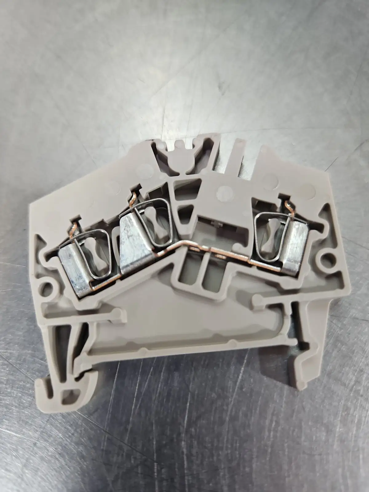 WEIDMULLER ZDU-2.5-2 TERMINAL BLOCKS. Loc 3E-9