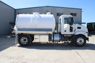 New | in-Stock 2027 MACK MD7 Septic/Sewer/Vacuum Trucks Texas US | Roll Off Truck World #1491896