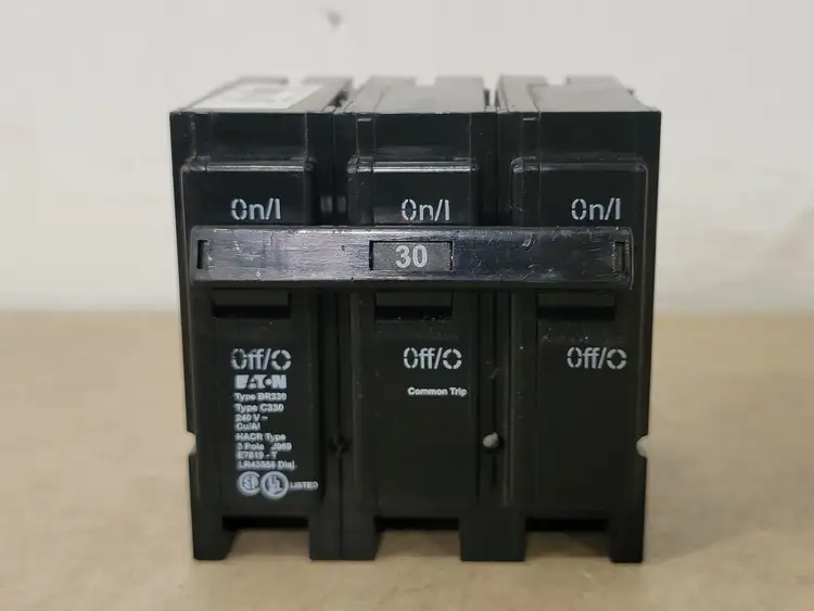 Used EATON BR330 Switchgears British Columbia CA | Lenmark #239052