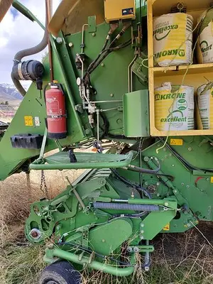 USED 2009 KRONE BP12130XC