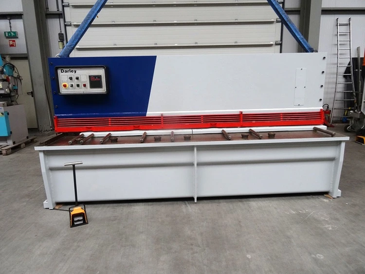 Used DARLEY GS 3100 X 8 MM NC Sheet Metal Shears | Apt International N.V #365132