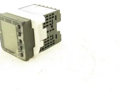 Omron E5CC-QX2ASM-800 Digital Temperature Controller 250VAC Ver 2.1 Lot of 6