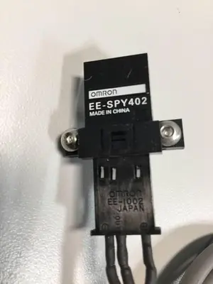 USED OMRON EE-SPY402