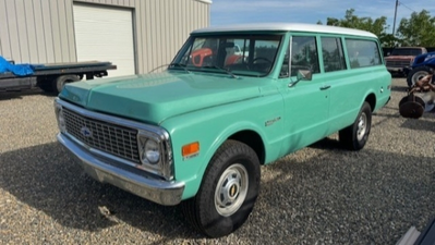 USED 1972 Chevrolet Suburban Carryall C20