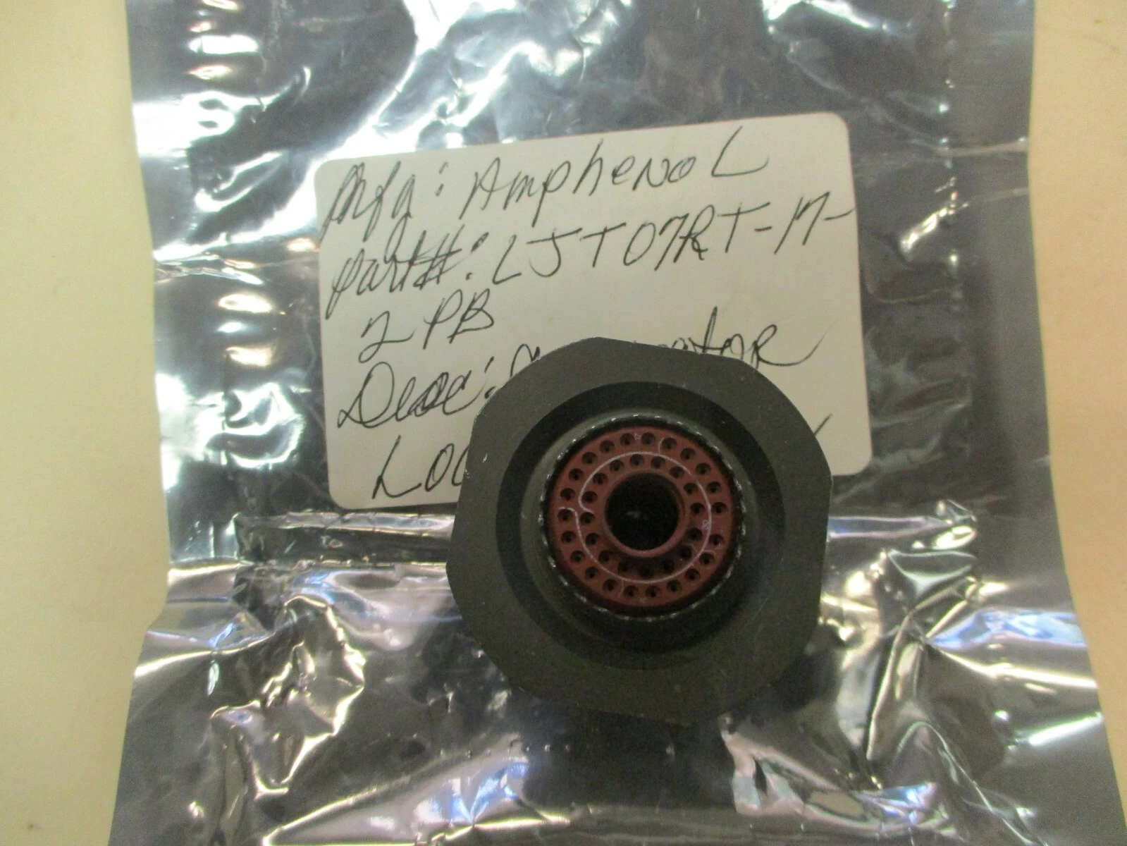 NEW Amphenol LJT07RT-17-2PB
