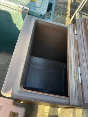 Used Carlisle Used Carlisle 125lb Mobile Ice Bin Caddy - SS137 Food Storage & Transportation Illinois US | Falcon Restaurant Supply #1376031