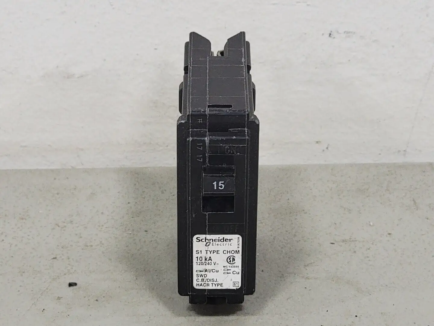 USED SCHNEIDER ELECTRIC CHOM115