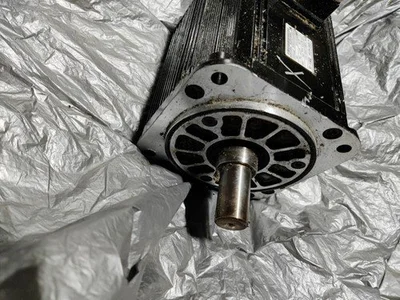 Yaskawa SGMG-13V 6W-YG11 AC Servo Motor 1.3KW Routech CNC Free Shipping!!