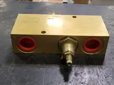 USED VICKERS CRV5-16-S-16T-60