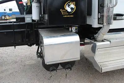 New | in-Stock 2027 PETERBILT 548 Vacuum Truck Texas US | Roll Off Truck World #1492009