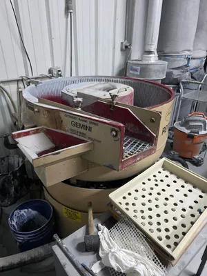 ROTO - FINISH ER-1011 VIBRATORS, VIBRATORY FINISHERS | Machinery Resources International (2)