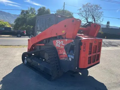 USED 2022 KUBOTA SVL95-2S