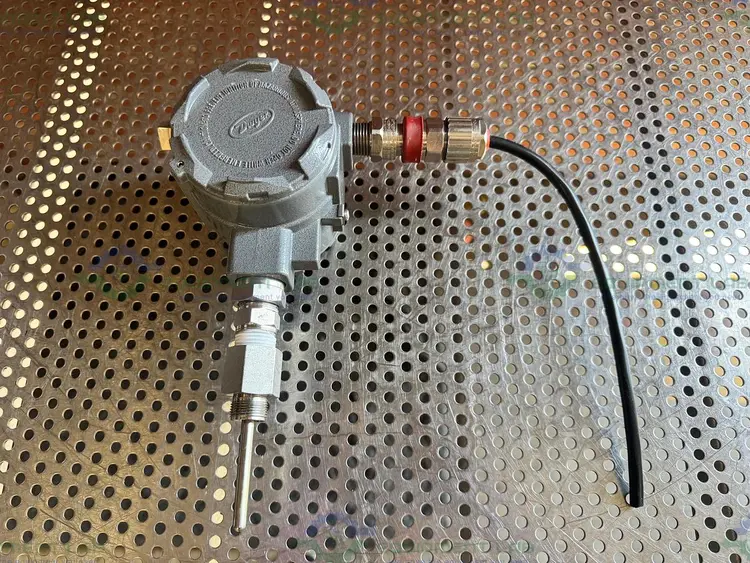 Used DWYER TTE-104-W TEMPERATURE TRANSMITTER 10-35 VDC Transducers California US | Equipment Lab #1437667