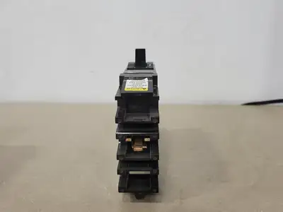 USED SQUARE D FH17015B